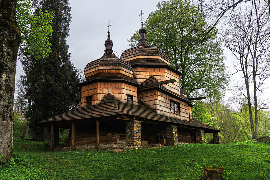 zabytkowa cerkiew w piątkowej