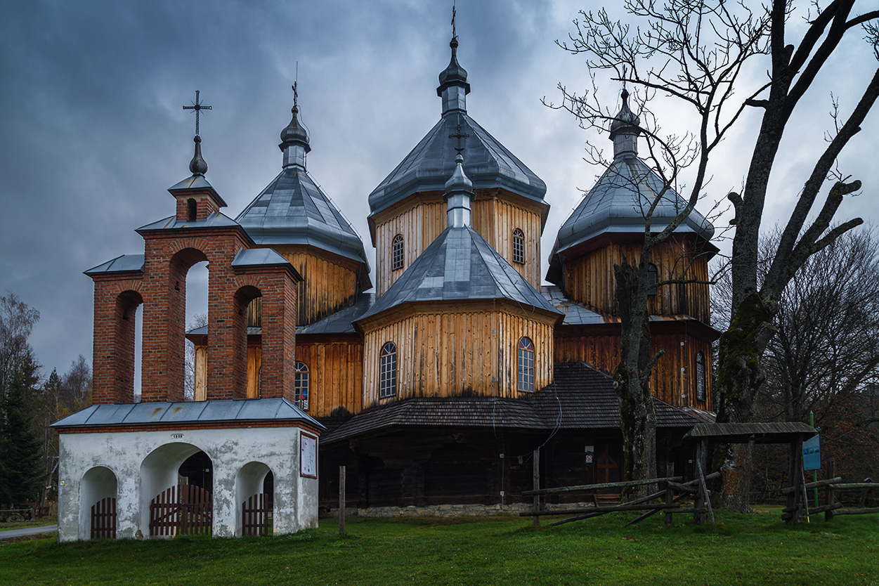 zabytkowa cerkiew w Bystrem