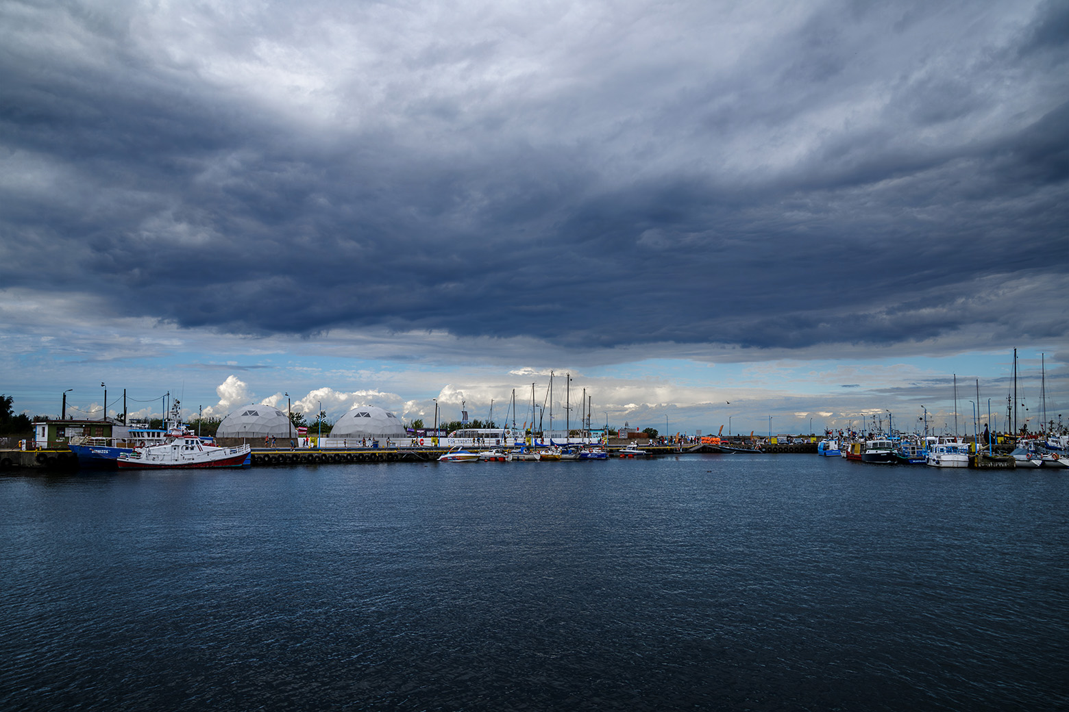 Port Władysławowo i cumujące statki - fotografia krajobrazowa Wiesław Kość