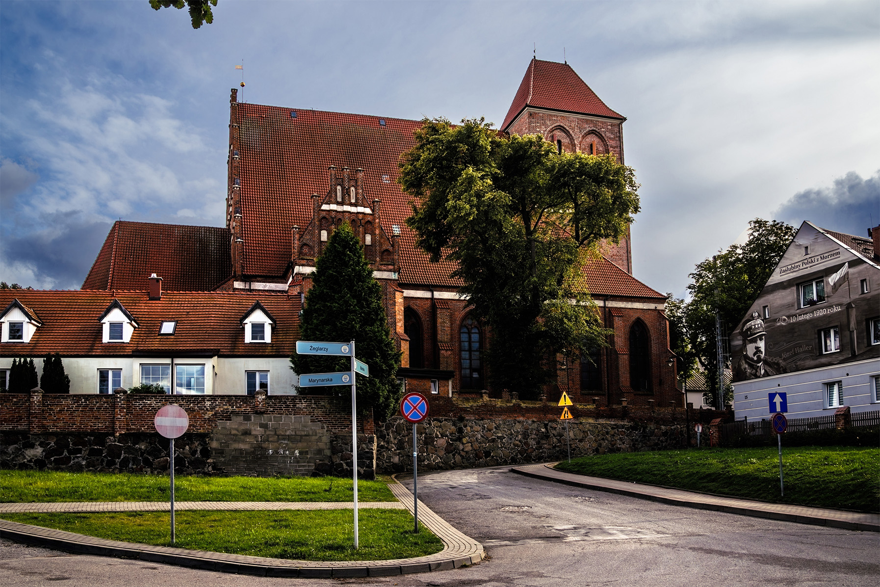 Fara w Pucku - zabytkowy kościół nad Zatoką Pucką